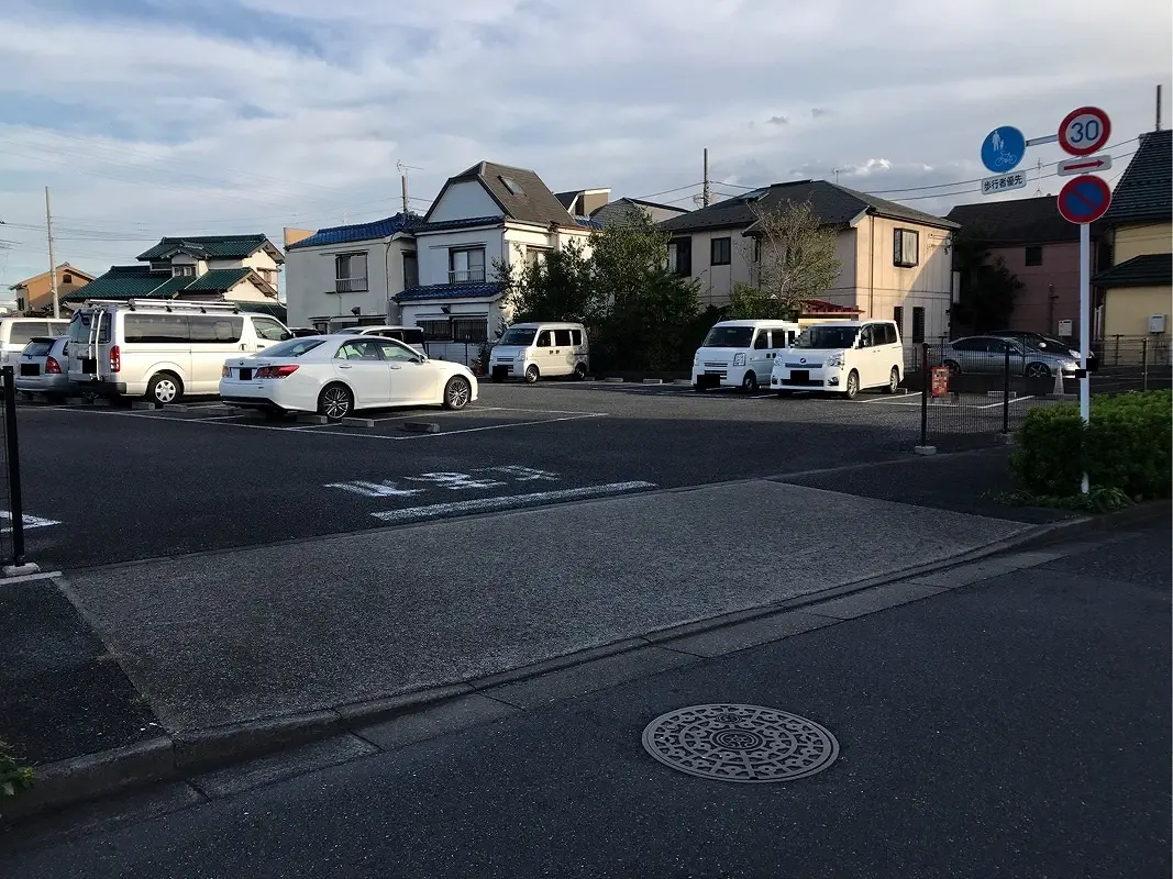 足立区古千谷本町２丁目　月極駐車場